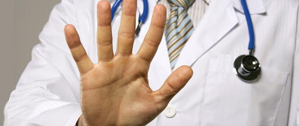 Medici in piazza contro la manovra economica