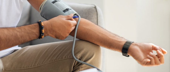 L’automonitoraggio pressorio riduce i costi e migliora la qualità di vita