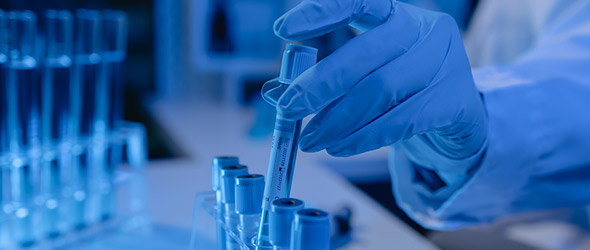 Tagli Usa ai finanziamenti: la ricerca oncologica su vaccini mRna a rischio di rallentamento