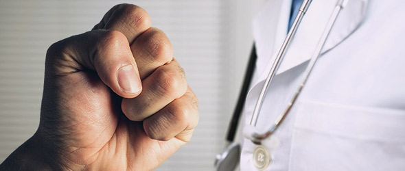 Da Carpi a Melito, l'aggressione contro i medici continua
