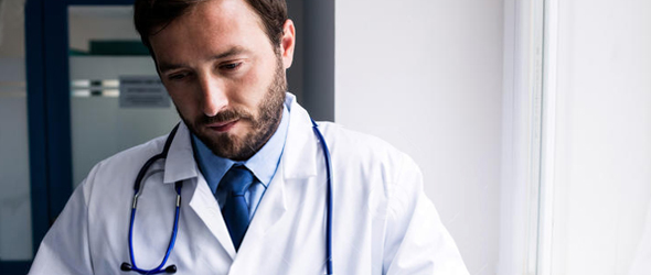 Tra i medici dominano sfiducia e pessimismo per il futuro