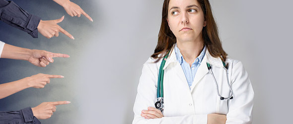 Medici di famiglia, professionisti esposti al pubblico ludibrio