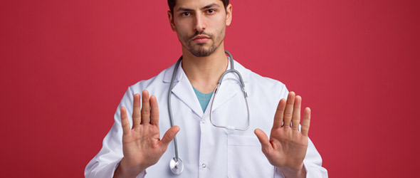E scudo penale sia, ma serve la depenalizzazione dell'atto medico 