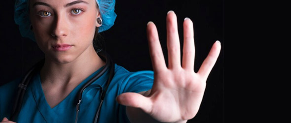 Aggressioni contro medici e sanitari: cause e rimedi