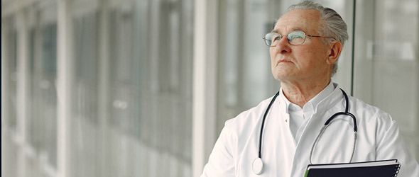 Allungamento età pensionabile: il paradosso che spacca i medici