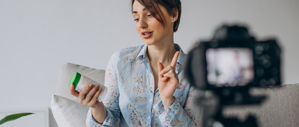  Bias e mancanza di expertise: i rischi per la salute derivanti dall'influenza social